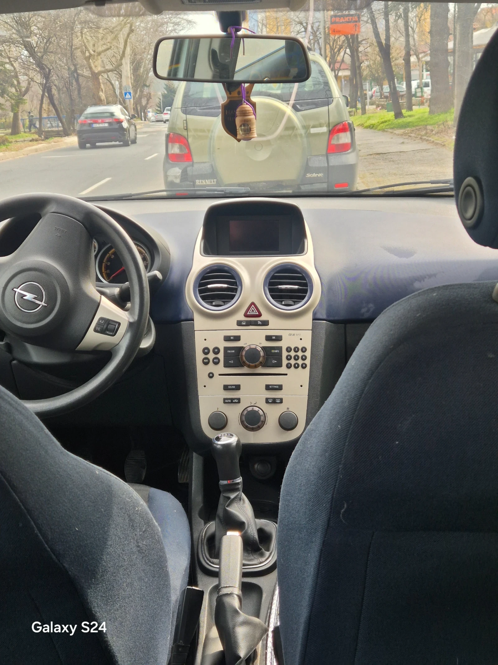 Opel Corsa, снимка 10 - Автомобили и джипове - 54047707