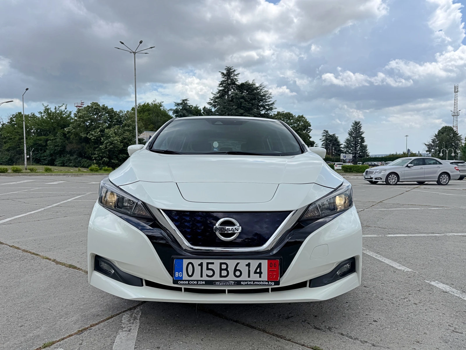 Nissan Leaf , снимка 2 - Автомобили и джипове - 54957990