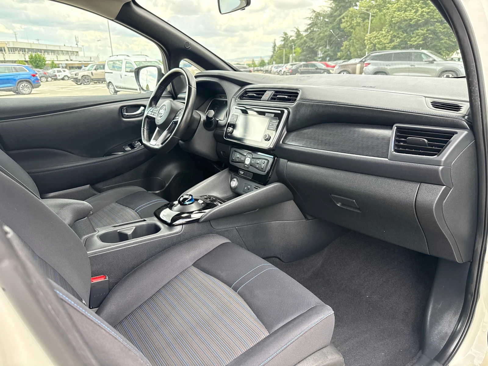 Nissan Leaf , снимка 7 - Автомобили и джипове - 54957990