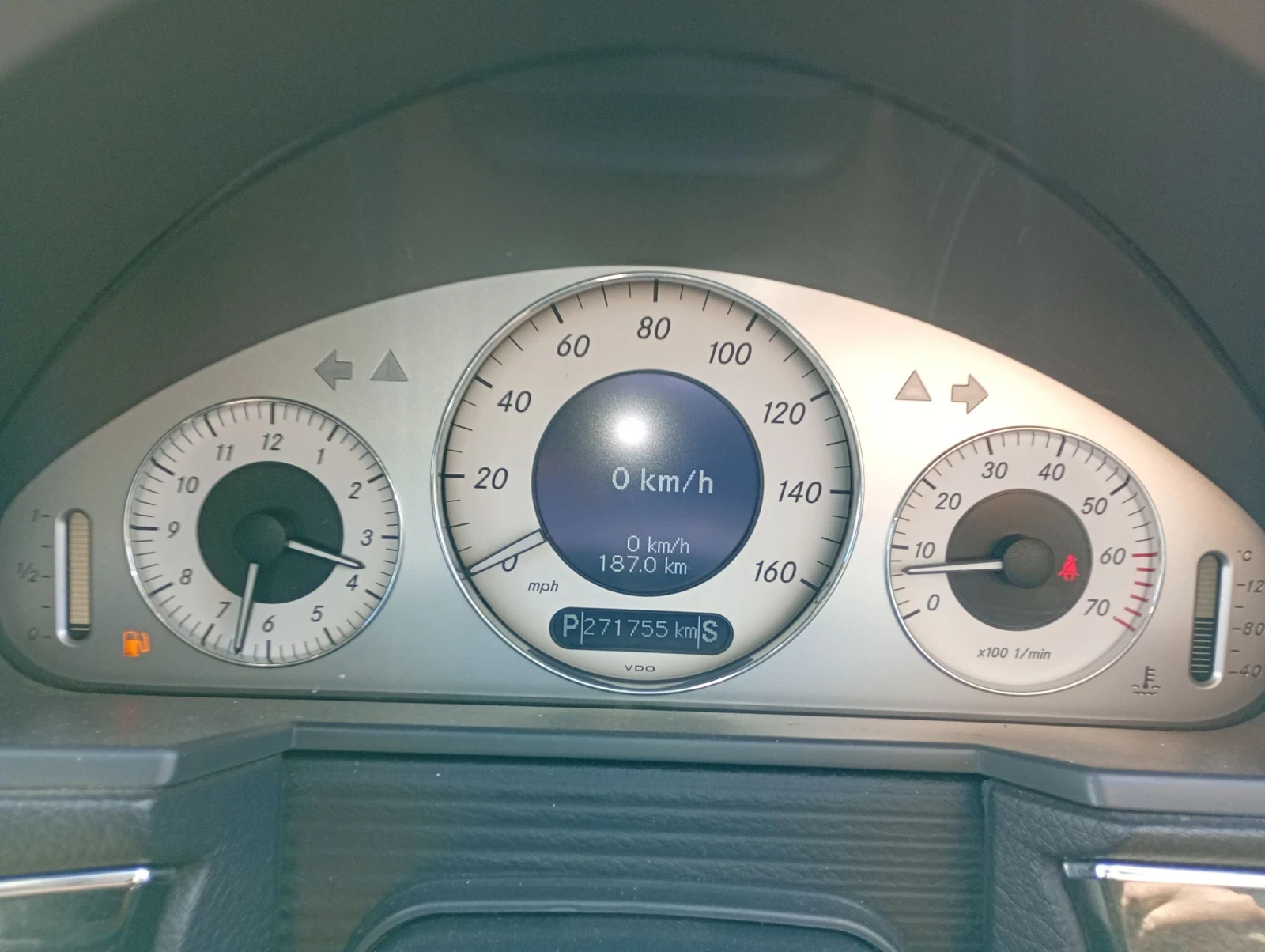 Mercedes-Benz E 240 2.4 м112, газ, 5г автомат, снимка 5 - Автомобили и джипове - 54980110
