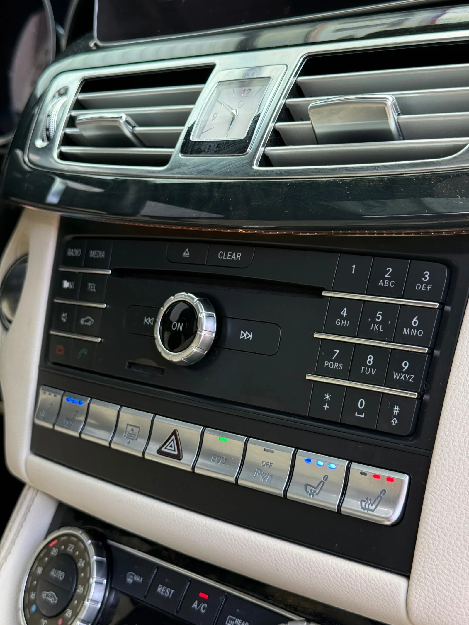 Mercedes-Benz CLS 350  | MULTIBEAM LED | AIRMATIC | 9G-TRONIC| FACELIFT, снимка 16 - Автомобили и джипове - 55191874