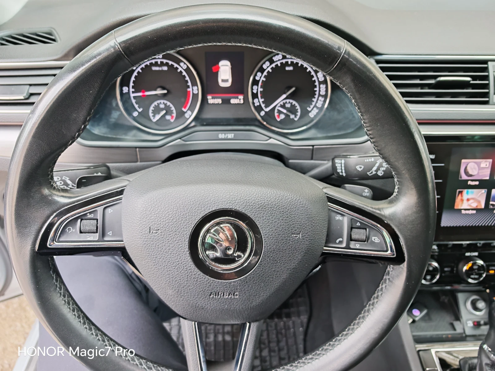 Skoda Superb laurin and klement, снимка 11 - Автомобили и джипове - 55224236