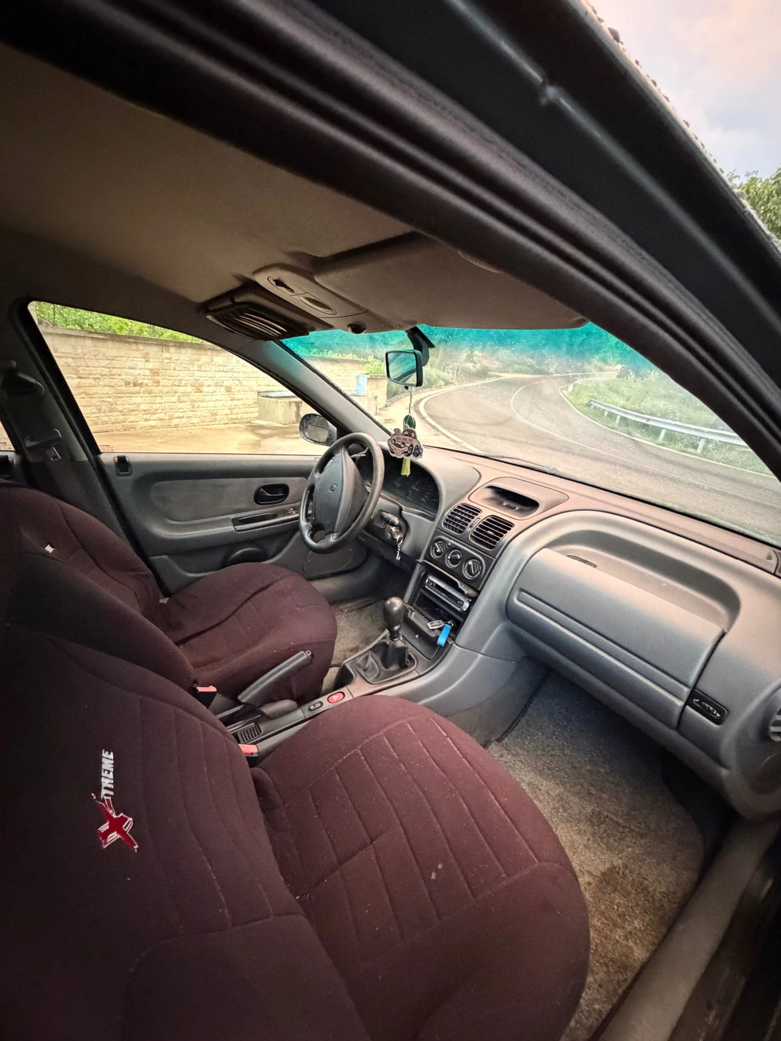 Renault Laguna, снимка 6 - Автомобили и джипове - 55344600