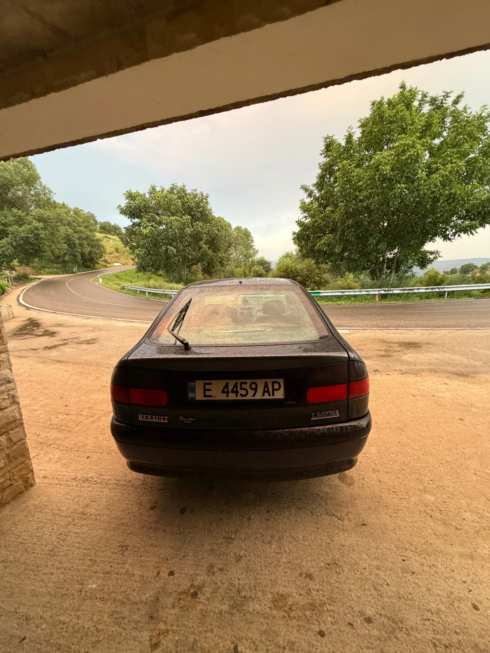 Renault Laguna, снимка 2 - Автомобили и джипове - 55344600