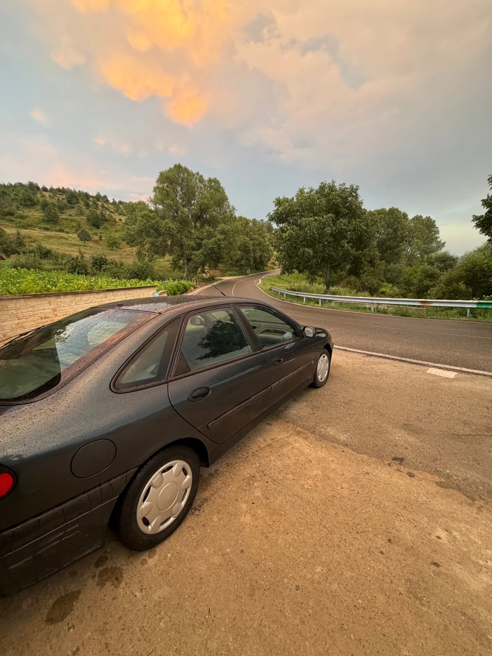 Renault Laguna, снимка 4 - Автомобили и джипове - 55344600