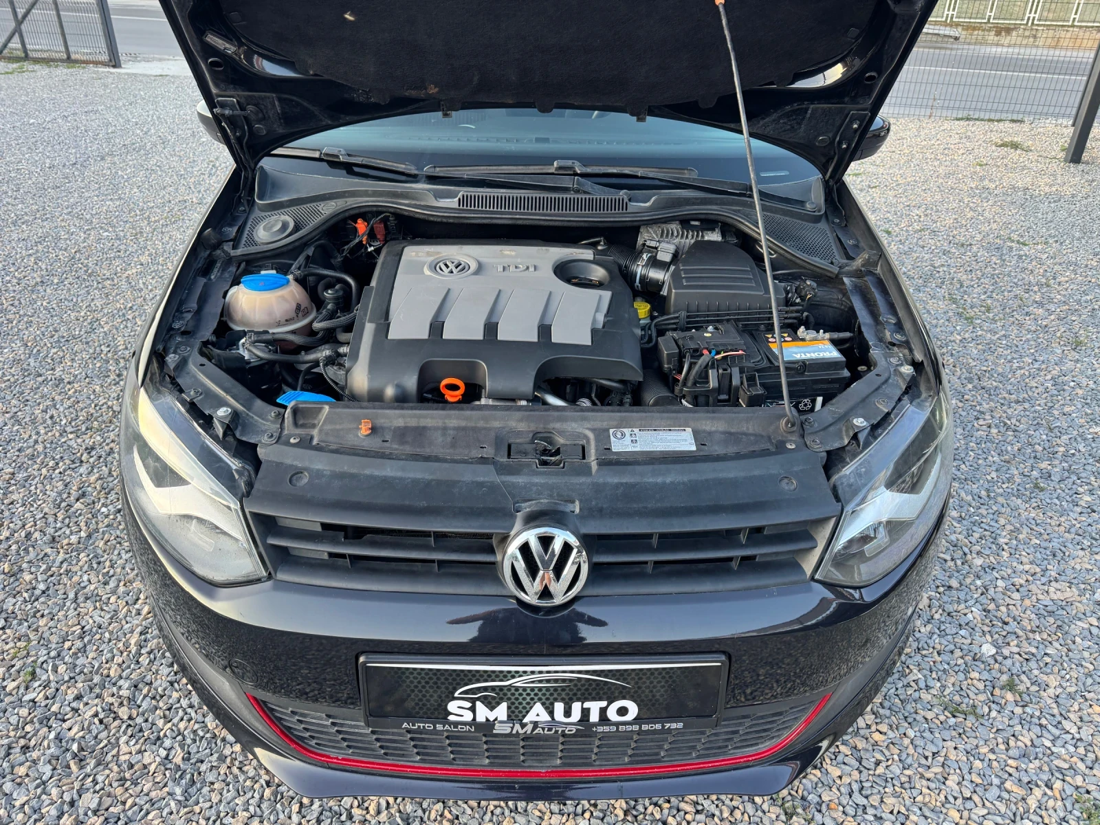 VW Polo 1.6TDI 90kc, снимка 9 - Автомобили и джипове - 55467518