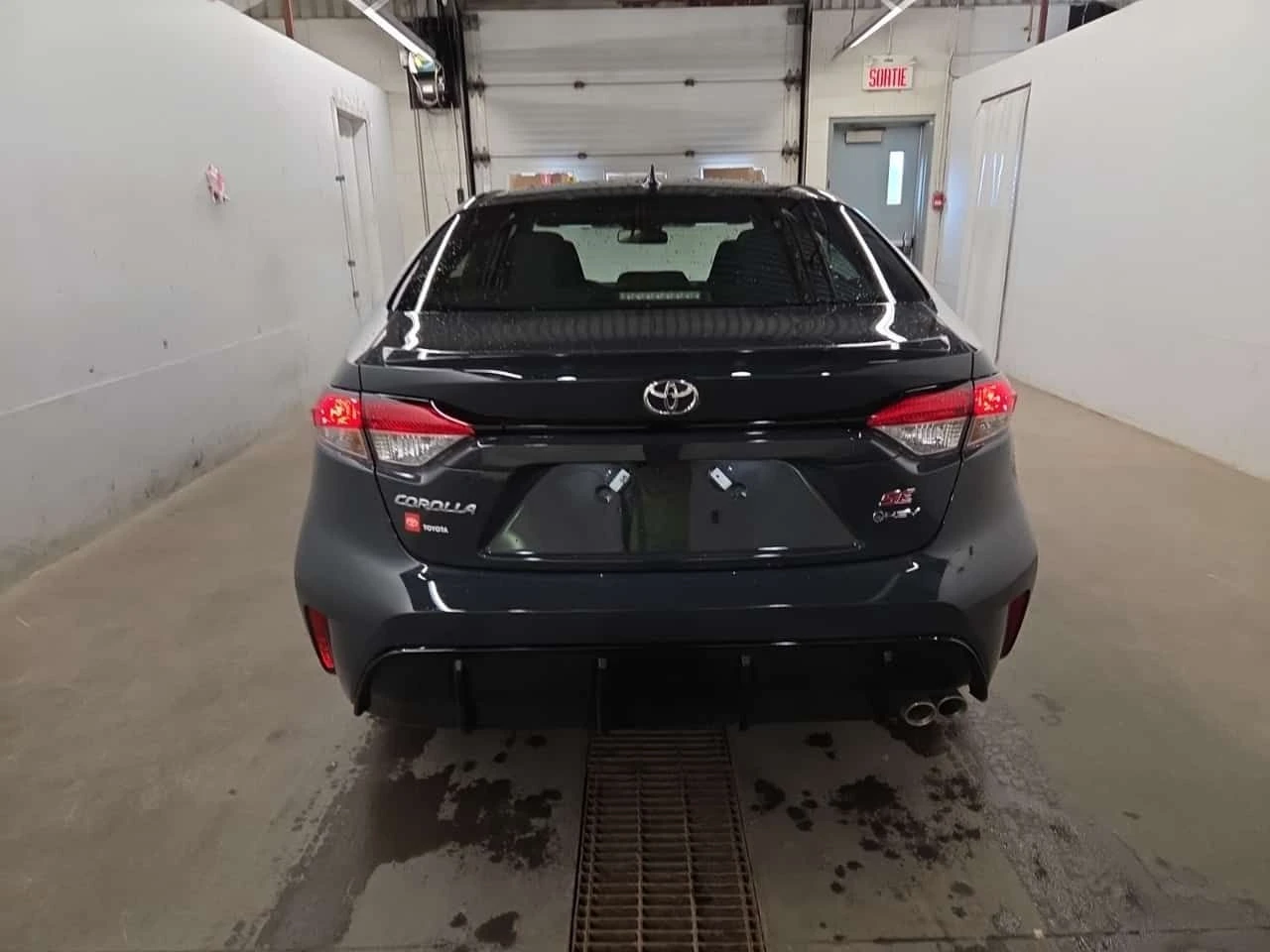 Toyota Corolla  Hybrid SE CVT AWD / ЗАДНА КАМЕРА / 2 КЛЮЧА , снимка 4 - Автомобили и джипове - 55583955