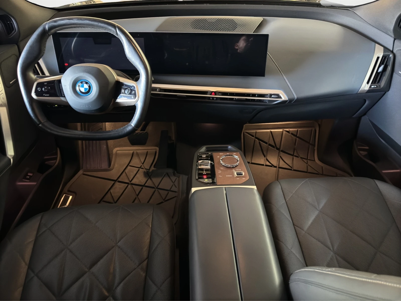 BMW iX xDrive50 | Mobile.bg � ����������� 7