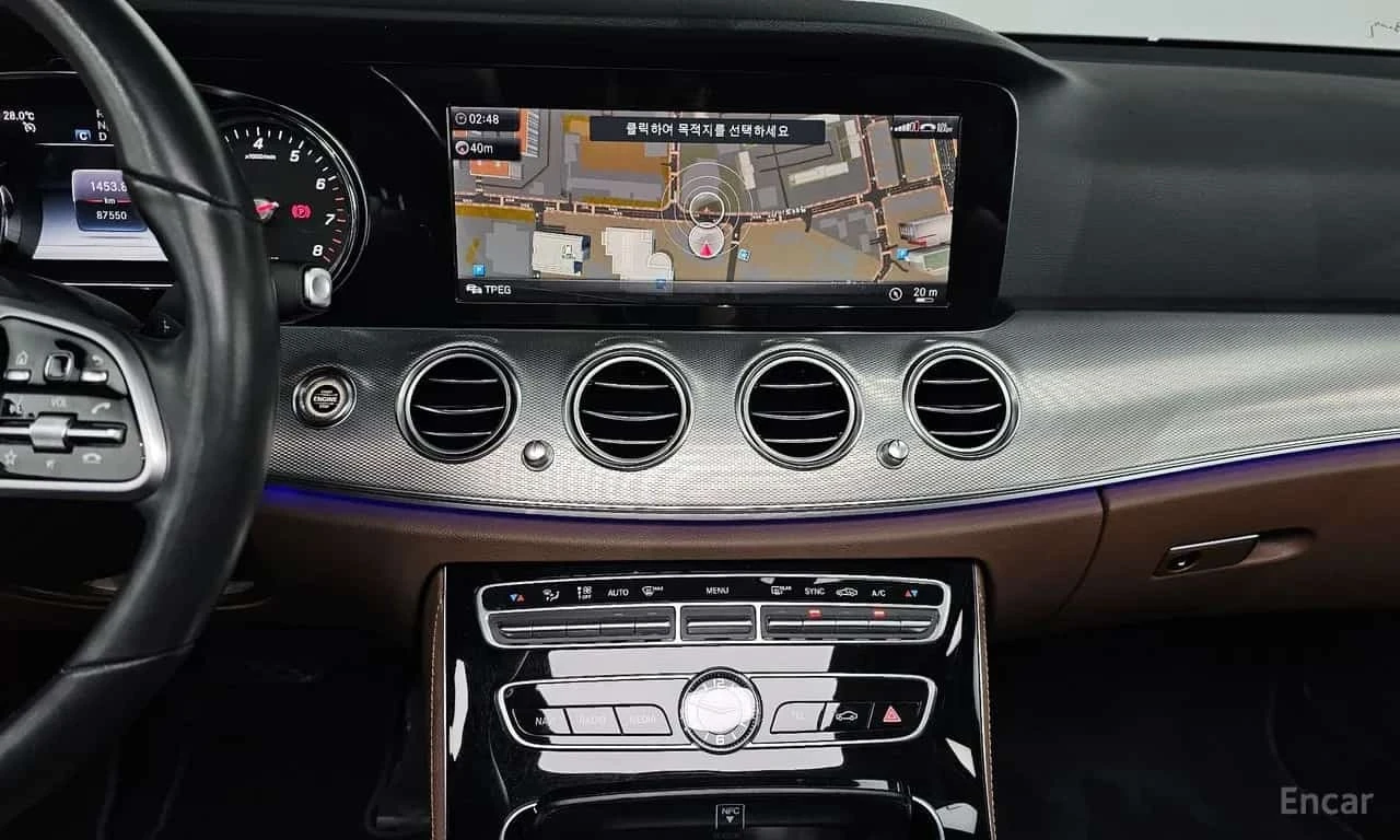 Mercedes-Benz E 300 * E300 Avantgarde * ФИНАНСИРАНЕ, снимка 14 - Автомобили и джипове - 56259462