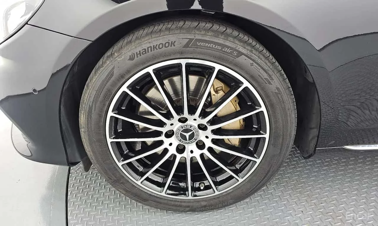 Mercedes-Benz E 300 * E300 Avantgarde * ФИНАНСИРАНЕ, снимка 5 - Автомобили и джипове - 56259462
