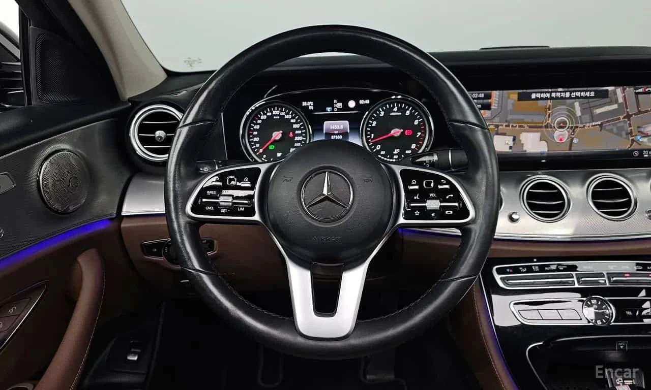 Mercedes-Benz E 300 * E300 Avantgarde * ФИНАНСИРАНЕ, снимка 13 - Автомобили и джипове - 56259462
