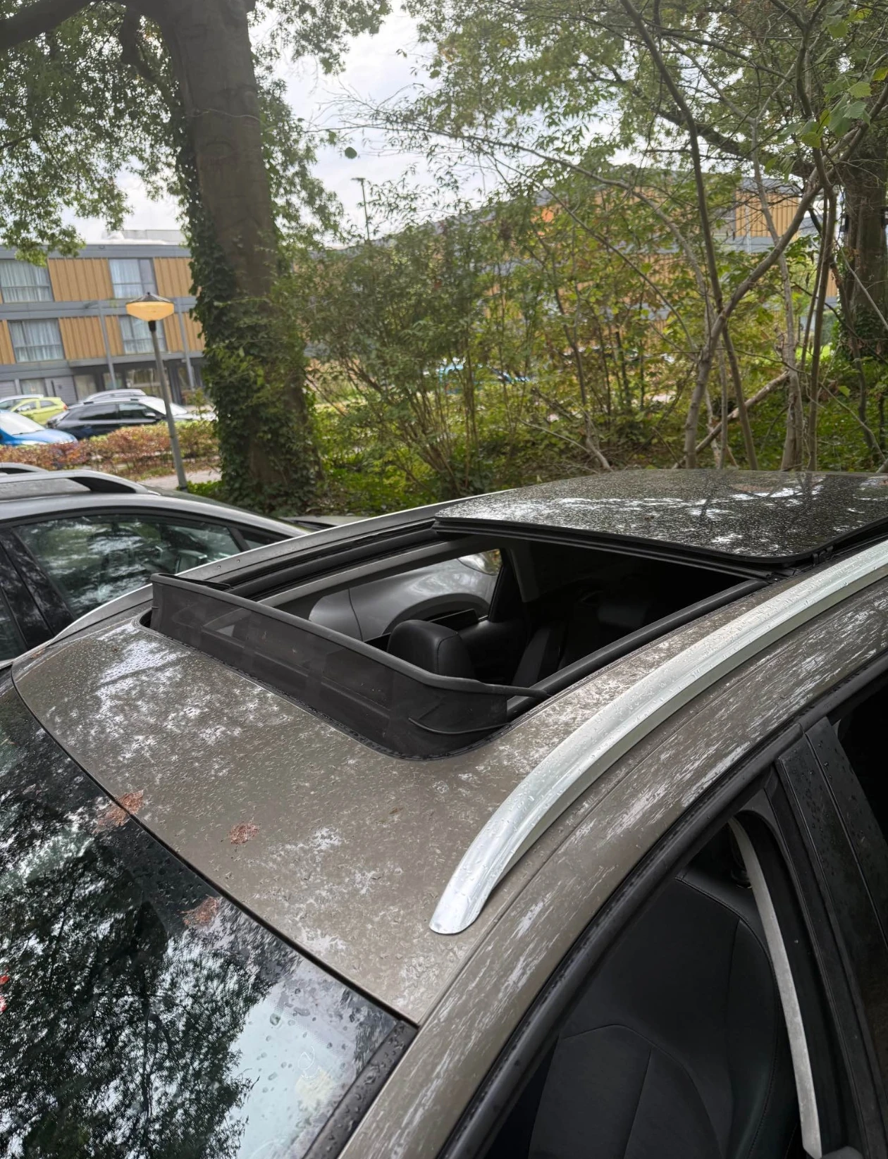 Seat Leon 1.6D, снимка 4 - Автомобили и джипове - 56288669