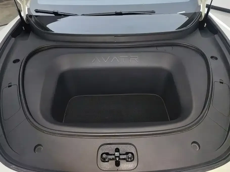 Avatr 06  Ultra Pure Electric Edition | Mobile.bg � ����������� 10