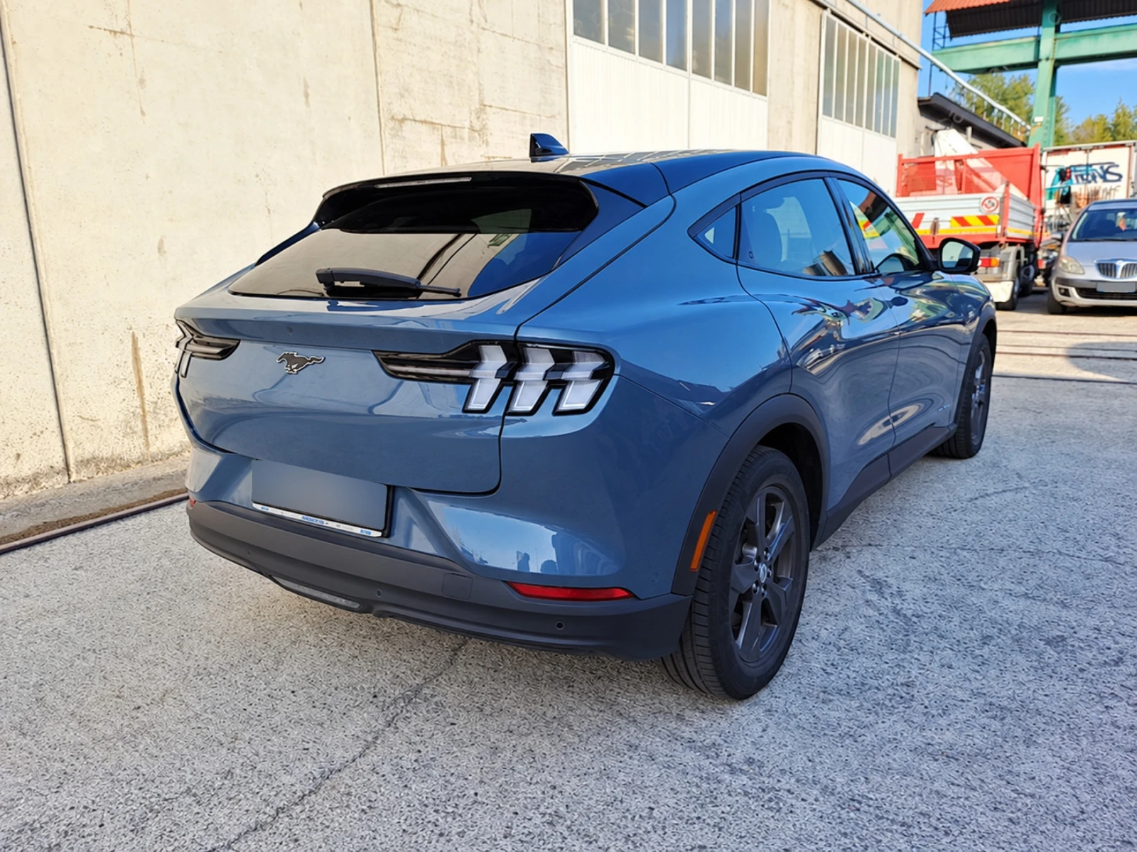Ford Mustang Mach-E Mach-E 76 kWh, снимка 4 - Автомобили и джипове - 56656606