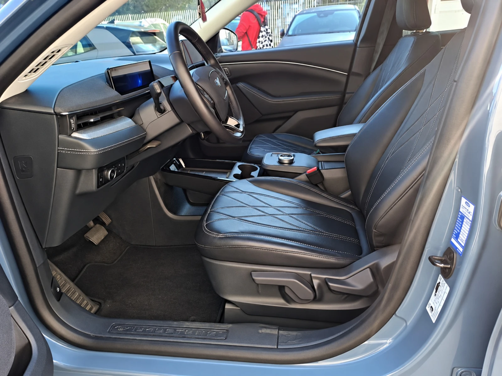 Ford Mustang Mach-E Mach-E 76 kWh, снимка 6 - Автомобили и джипове - 56656606