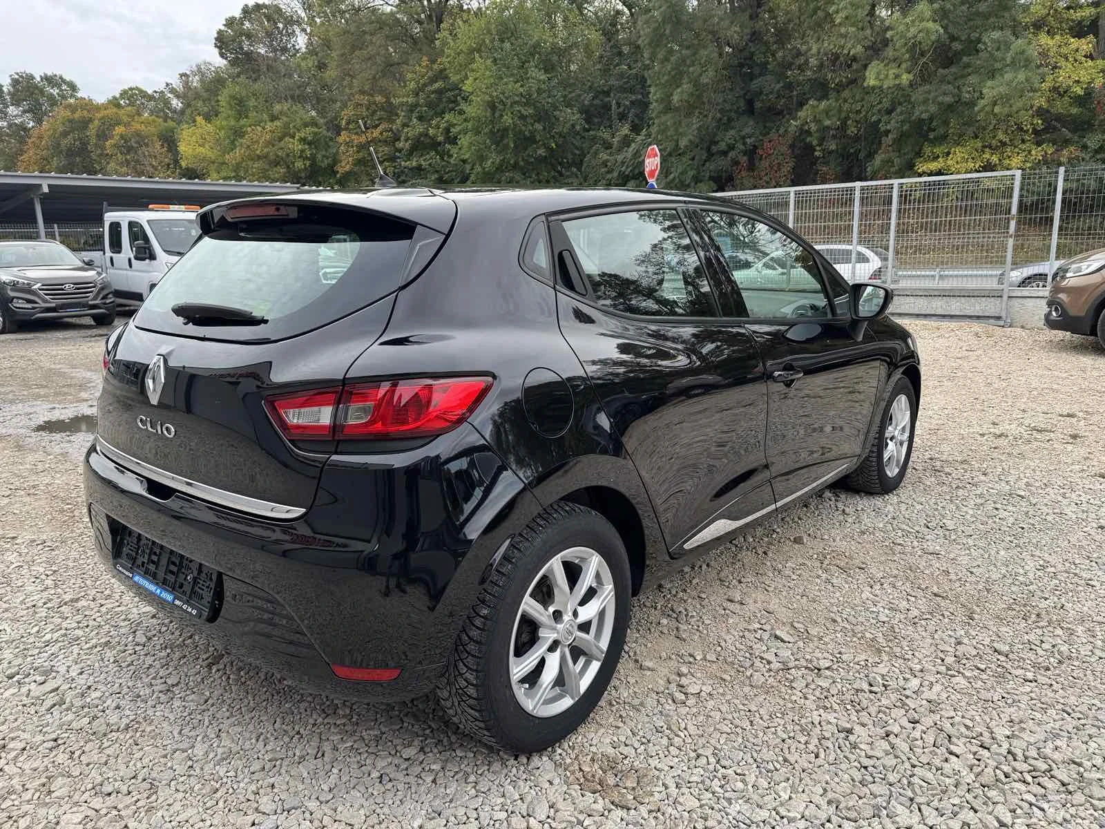 Renault Clio 1.2BENZIN* AVTOMAT* Navi, снимка 16 - Автомобили и джипове - 56680177