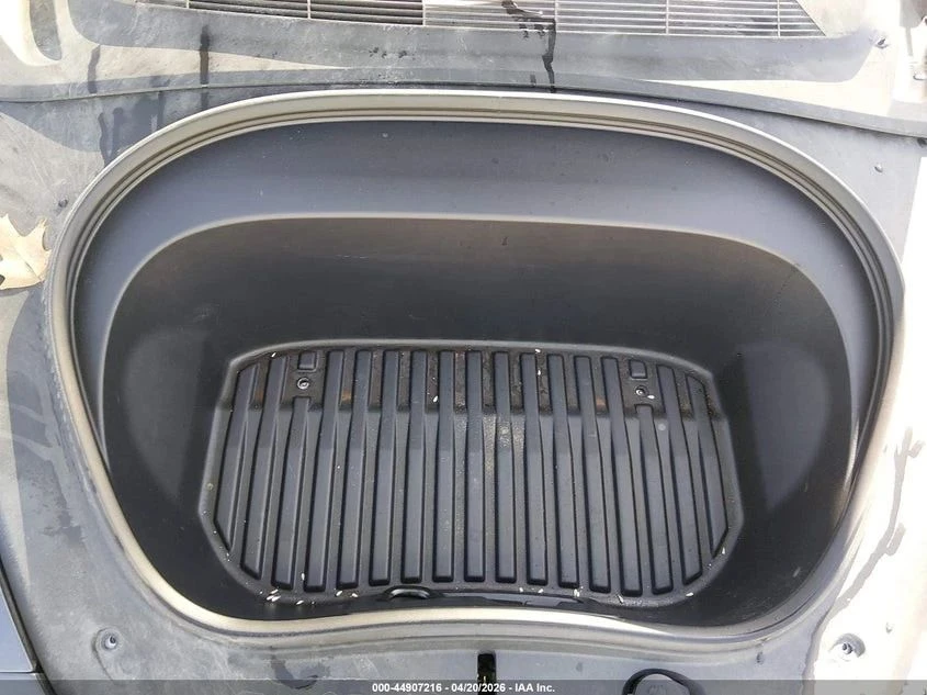 Tesla Model 3, снимка 10 - Автомобили и джипове - 56723347