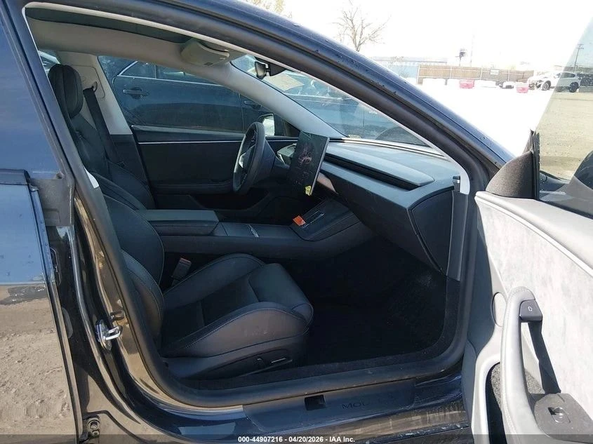 Tesla Model 3, снимка 8 - Автомобили и джипове - 56723347