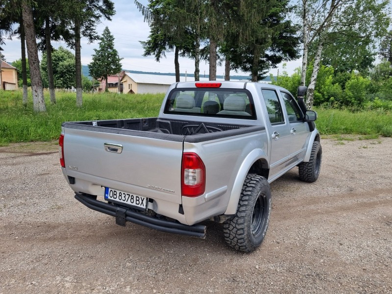 Isuzu D-max 3.0 TD, снимка 4 - Автомобили и джипове - 47074628