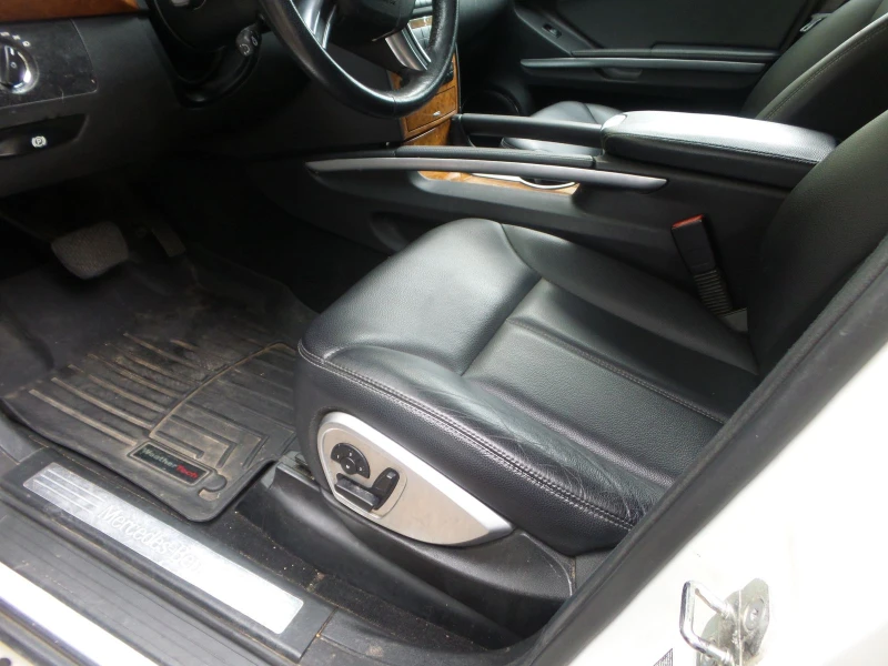 Mercedes-Benz GL 320 CDi, снимка 10 - Автомобили и джипове - 48097316