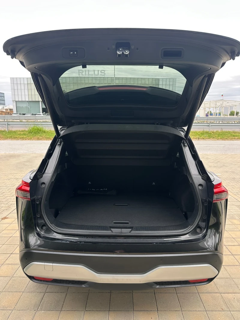 Nissan Qashqai Хибрид 360* масаж панорама Босе, снимка 9 - Автомобили и джипове - 51846625