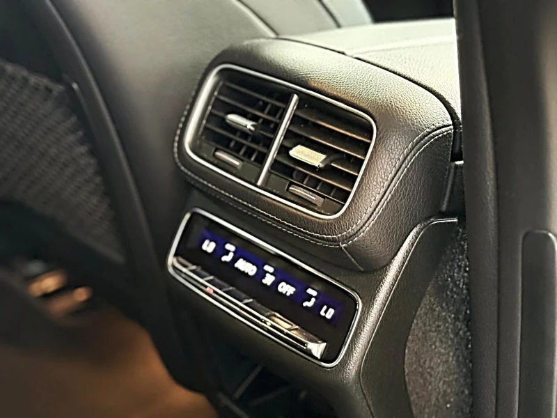 Mercedes-Benz GLE 400 Mercedes GLE400d AMG Coupe* Night* 360* HUD* BURM*, снимка 11 - Автомобили и джипове - 51882511