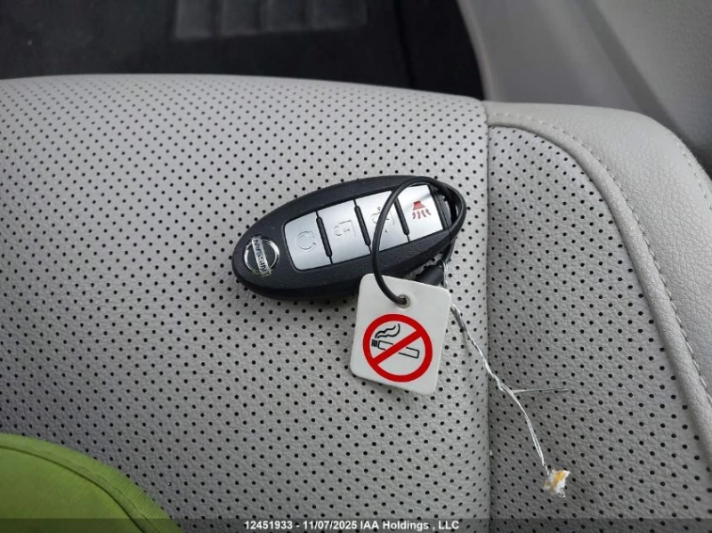 Nissan Qashqai 2.0* SV 77000km, снимка 15 - Автомобили и джипове - 52836737