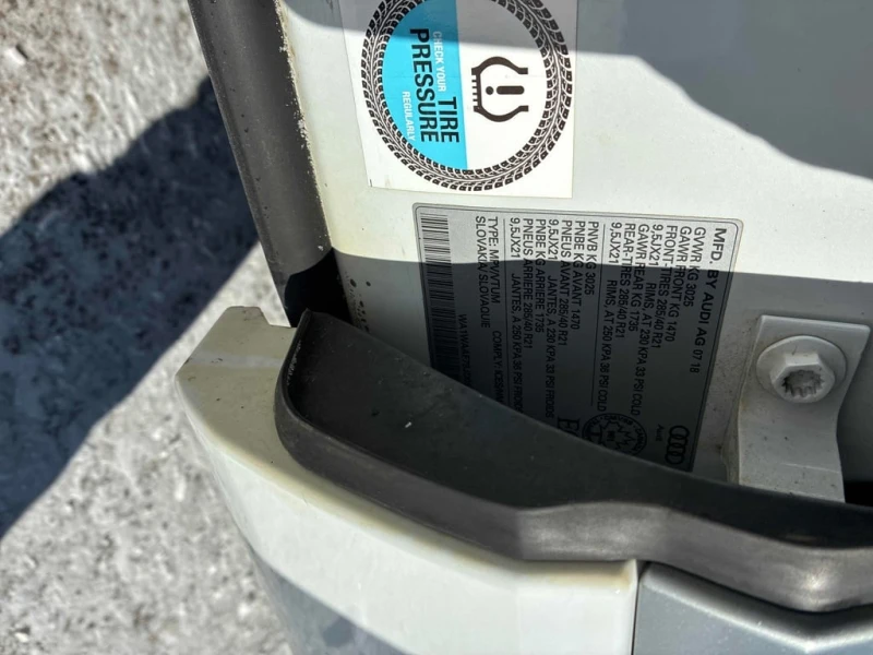 Audi Q7 * Technik * CARFAX * БЕЗ ПЪРВОНАЧАЛНА ВНОСКА, снимка 12 - Автомобили и джипове - 53173379