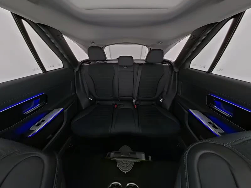 Mercedes-Benz GLC 300 AMG-SPORT/313HP/PANO/CAM/LED/AHK/NAVI/AMBI/205g - изображение 8