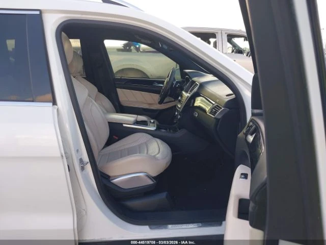 Mercedes-Benz GL 63 AMG * 4MATIC* ПОДГРЕВ* ПАНОРАМА* TV* FULL* , снимка 5 - Автомобили и джипове - 54463389