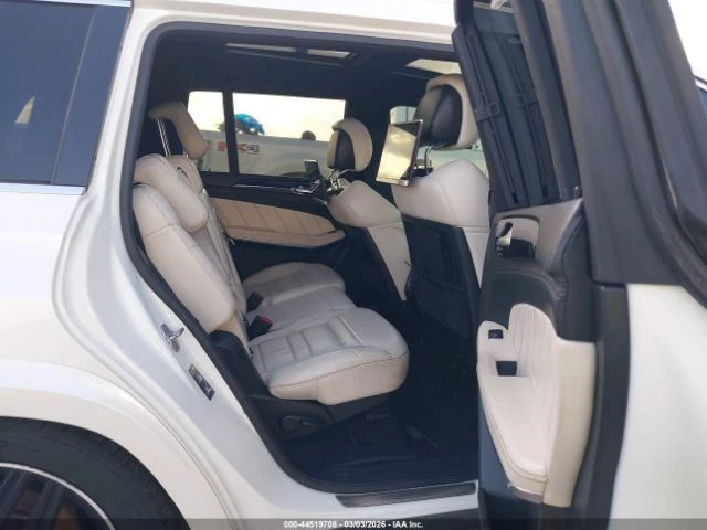 Mercedes-Benz GL 63 AMG * 4MATIC* ПОДГРЕВ* ПАНОРАМА* TV* FULL* , снимка 8 - Автомобили и джипове - 54463389