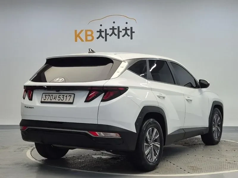 Hyundai Tucson 1.6 Hybrid - САМО 30% АВАНС, снимка 3 - Автомобили и джипове - 55991571