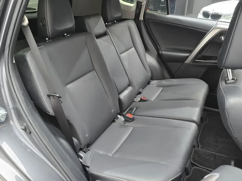 Toyota Rav4 2.5 2Wd 4Th Generation, снимка 12 - Автомобили и джипове - 56131018