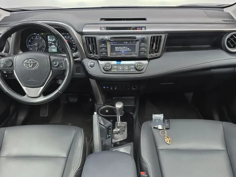 Toyota Rav4 2.5 2Wd 4Th Generation, снимка 7 - Автомобили и джипове - 56131018