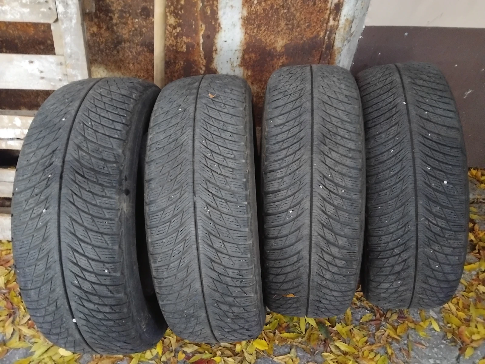 Hyundai Santa fe 4 бр гуми зимни 17ски за джип 225/65/17, снимка 1