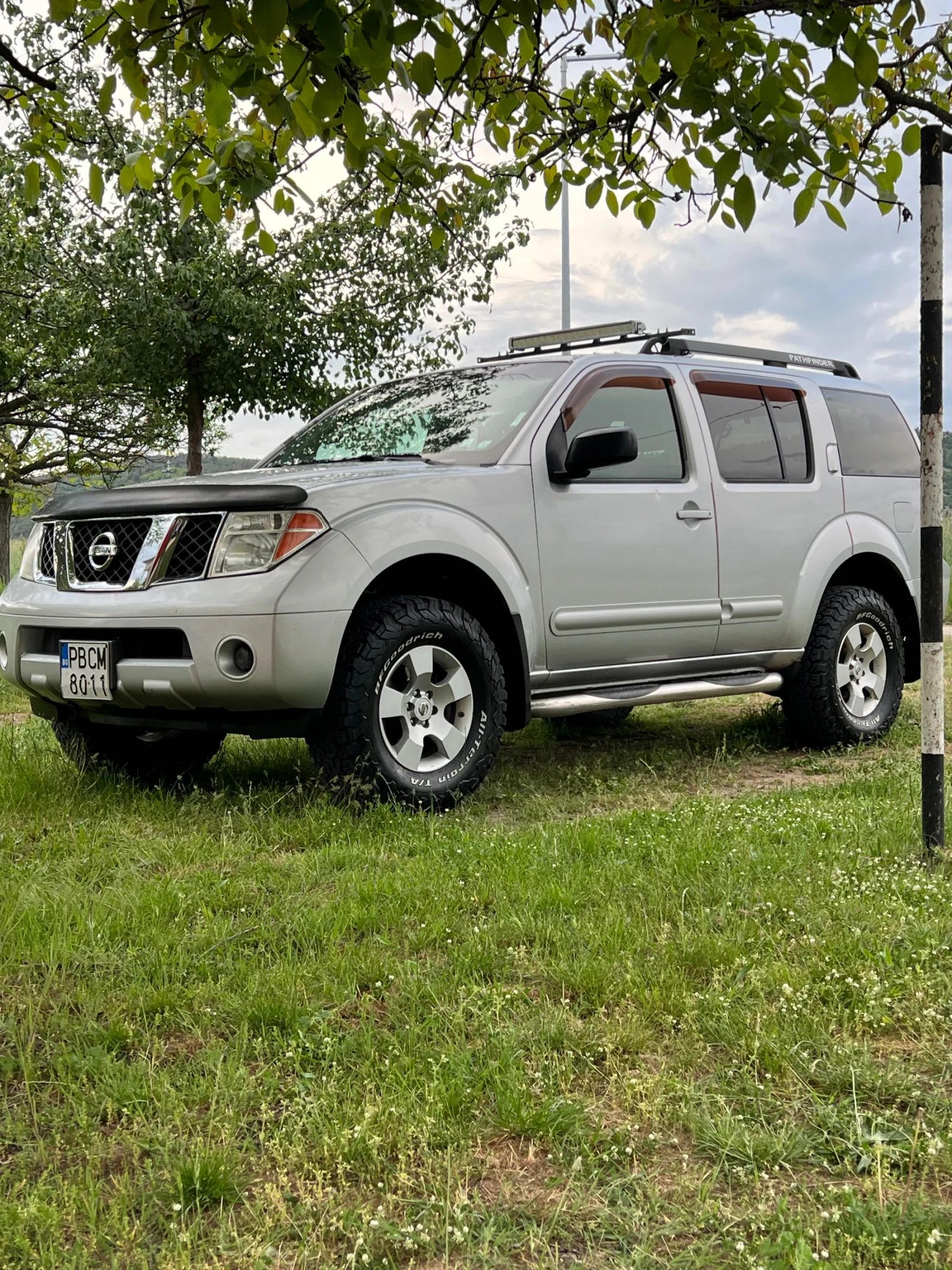 Nissan Pathfinder 4.0 L бензин - изображение 3