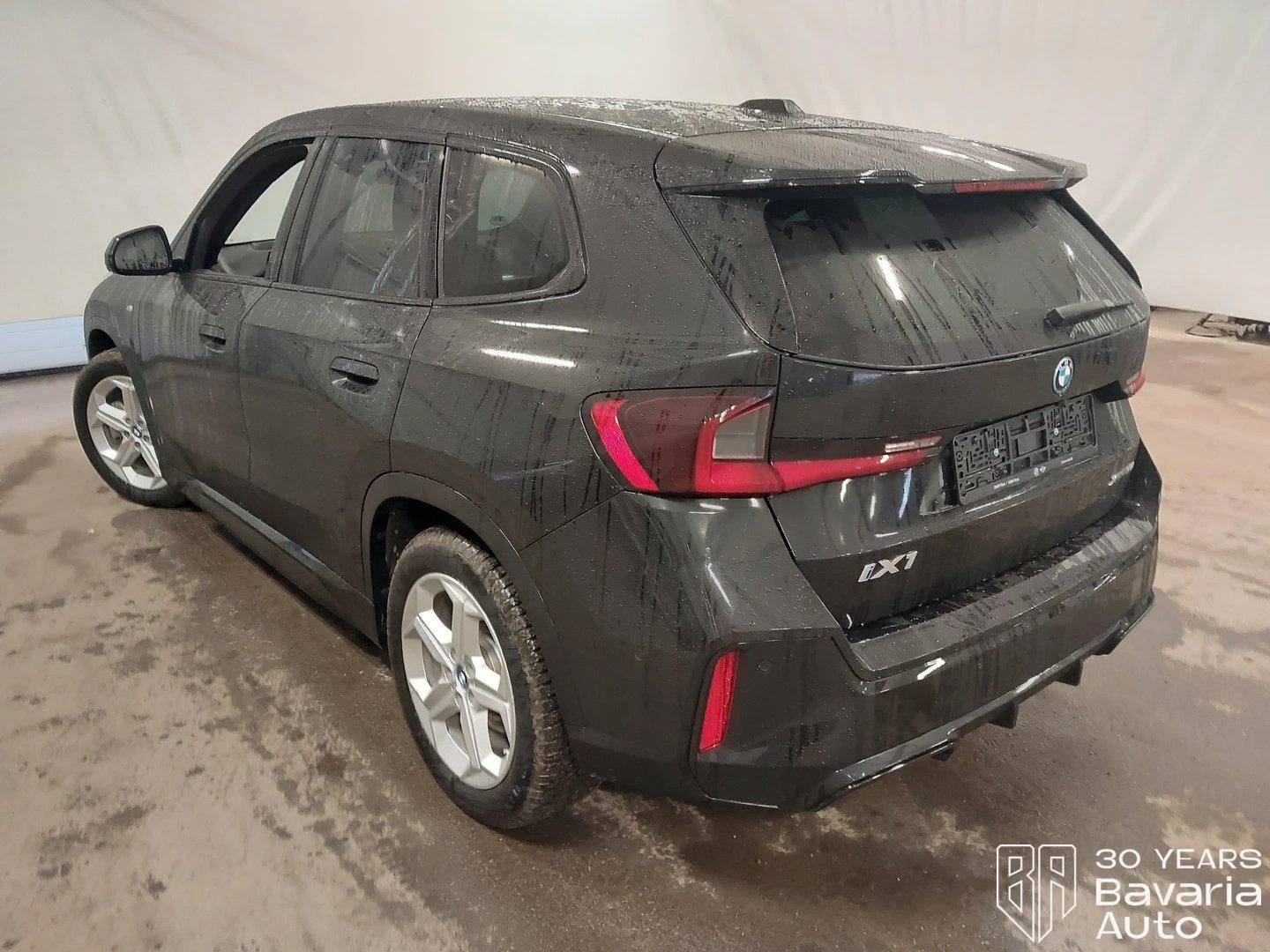 BMW iX1 30 xDrive M Sport Paket  | Mobile.bg   2