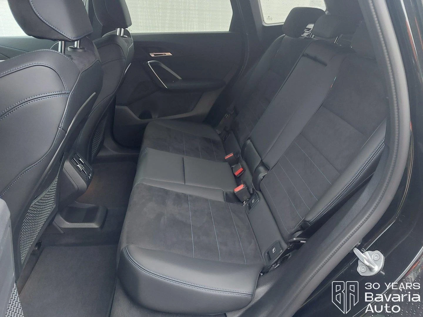 BMW iX1 30 xDrive M Sport Paket  | Mobile.bg   8