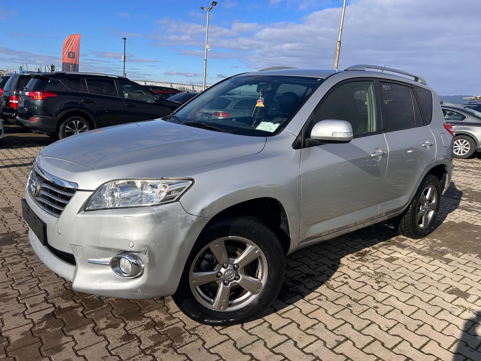 Toyota Rav4 2.2D-4D 4X4 KOJA/NAVI EURO 5 | Mobile.bg � ����������� 1
