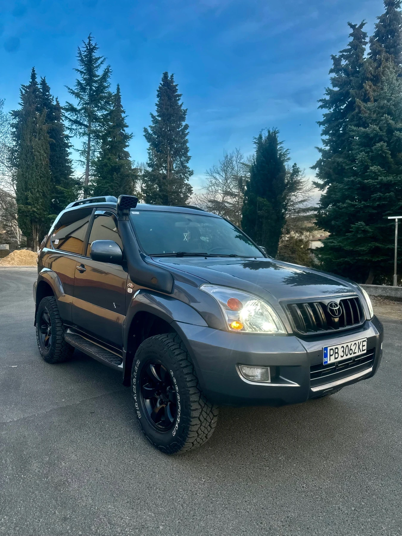 Toyota Land cruiser ТЛК 120/ Grey/Black