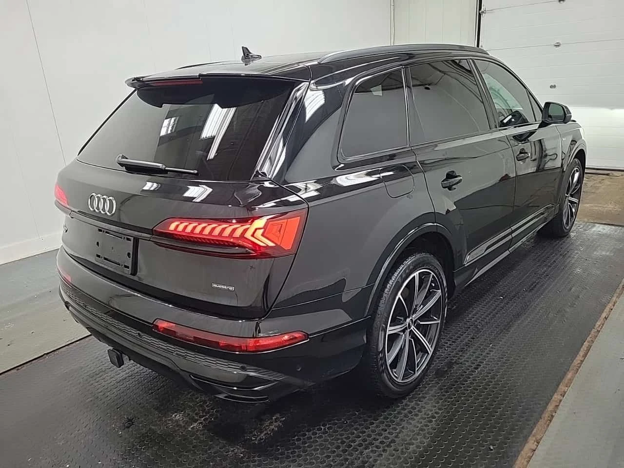 Audi Q7 * PROGRESSIV * CARFAX * ЦЕНА ДО БГ, снимка 3 - Автомобили и джипове - 54082130