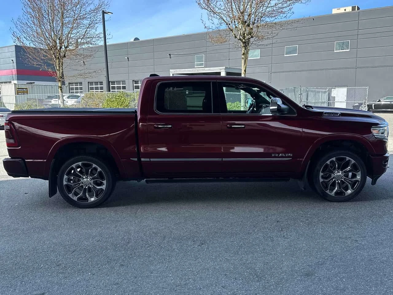 Dodge RAM 1500 Limited /CAMERA/Harman Kardon/Въздух , снимка 3 - Автомобили и джипове - 54108024