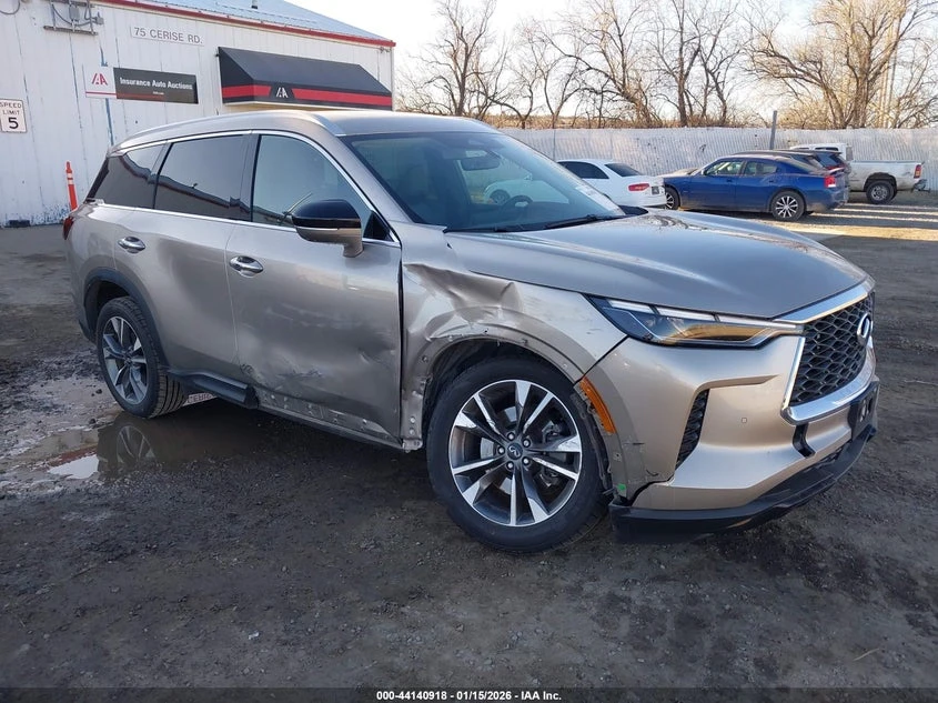 Infiniti QX60 3.5l Luxe Awd, снимка 2 - Автомобили и джипове - 54141587