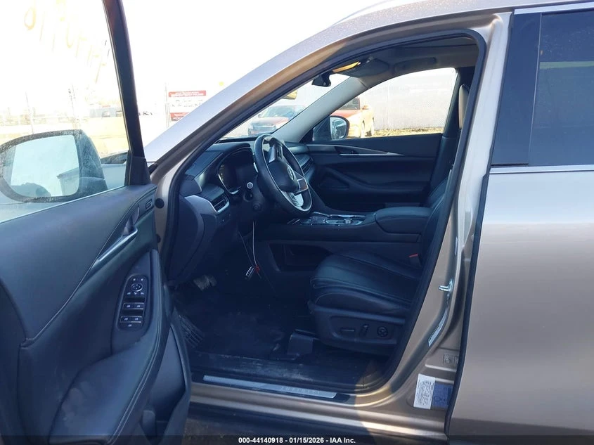 Infiniti QX60 3.5l Luxe Awd, снимка 5 - Автомобили и джипове - 54141587