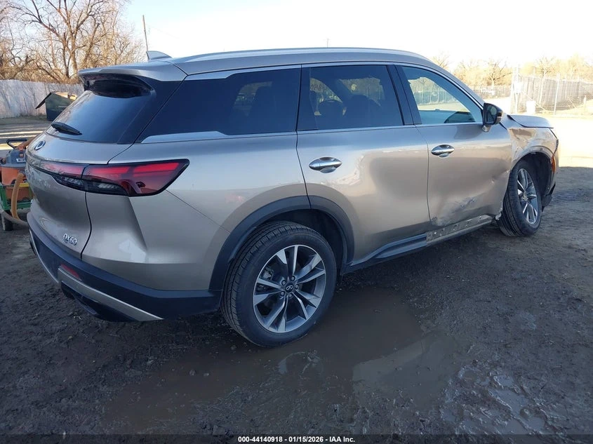 Infiniti QX60 3.5l Luxe Awd, снимка 4 - Автомобили и джипове - 54141587