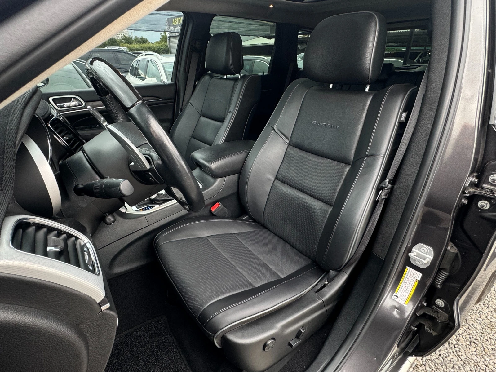 Jeep Grand cherokee 3.6 V6 FaceLift ! Summit !, снимка 7 - Автомобили и джипове - 54669635