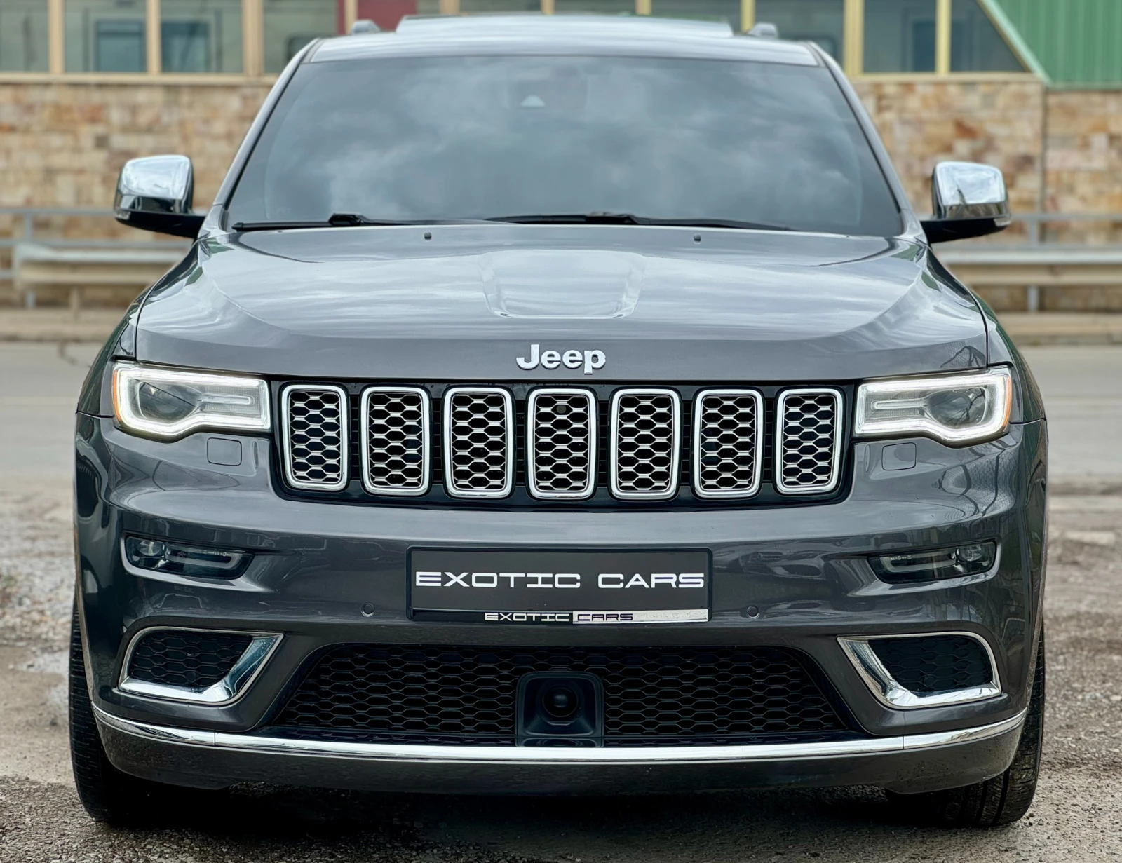 Jeep Grand cherokee 3.6 V6 FaceLift ! Summit !, снимка 2 - Автомобили и джипове - 54669635