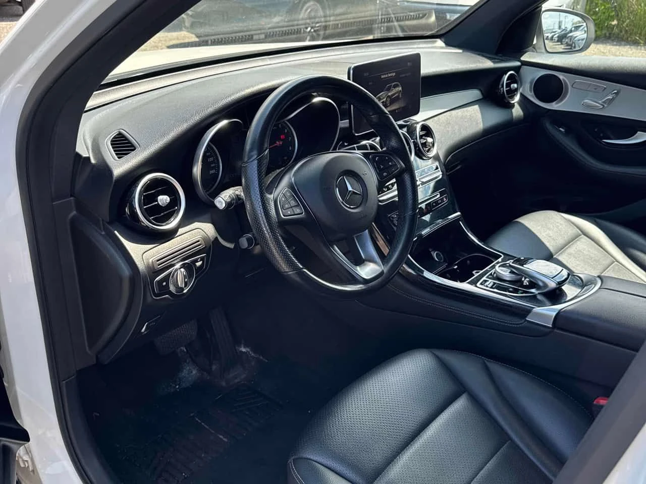 Mercedes-Benz GLC 300 4MATIC/ПАНОРАМА/ПОДГРЕВИ, снимка 7 - Автомобили и джипове - 54983717