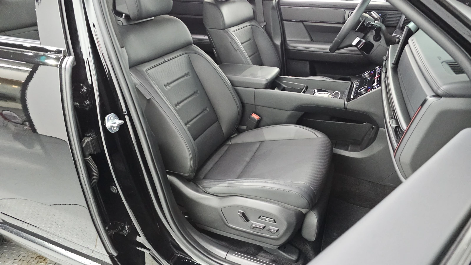 Hyundai Santa fe CALLIGRAPHY* 7PASS* ОБДУХ* МАСАЖ* DIS* PANO* BOSE*, снимка 15 - Автомобили и джипове - 55061596
