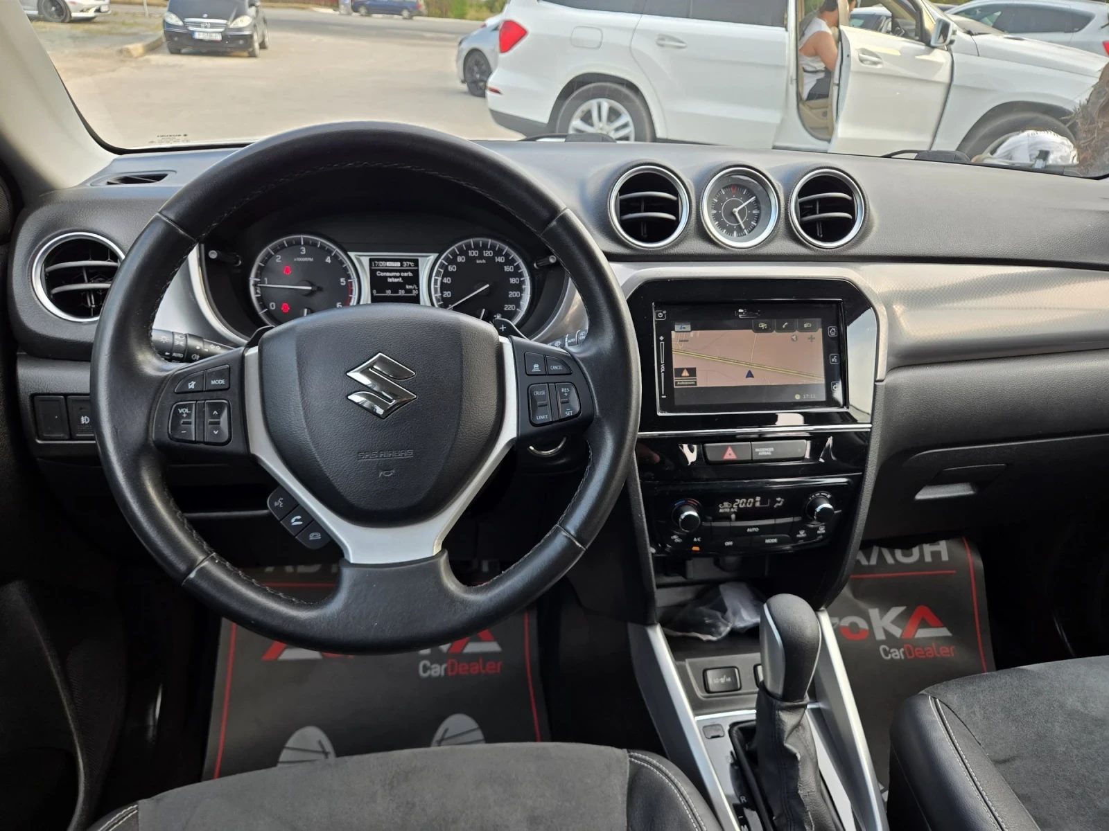 Suzuki Vitara 1.6DDIS-120кс= ALL GRIP= АВТОМАТ= DISTRONIC= CAMER, снимка 11 - Автомобили и джипове - 55792946